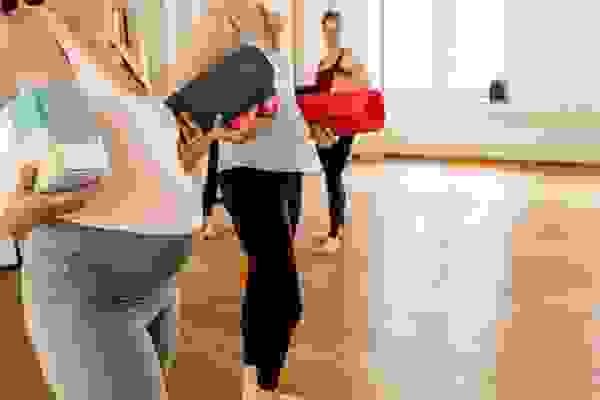 Janu Shirshasana yogamoves