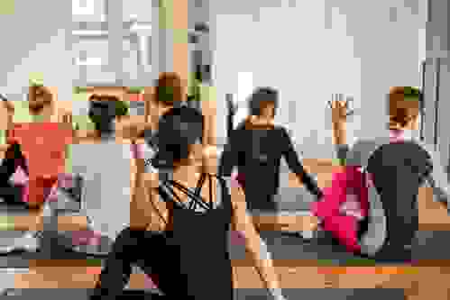 Yoga Gruppe, yogamoves