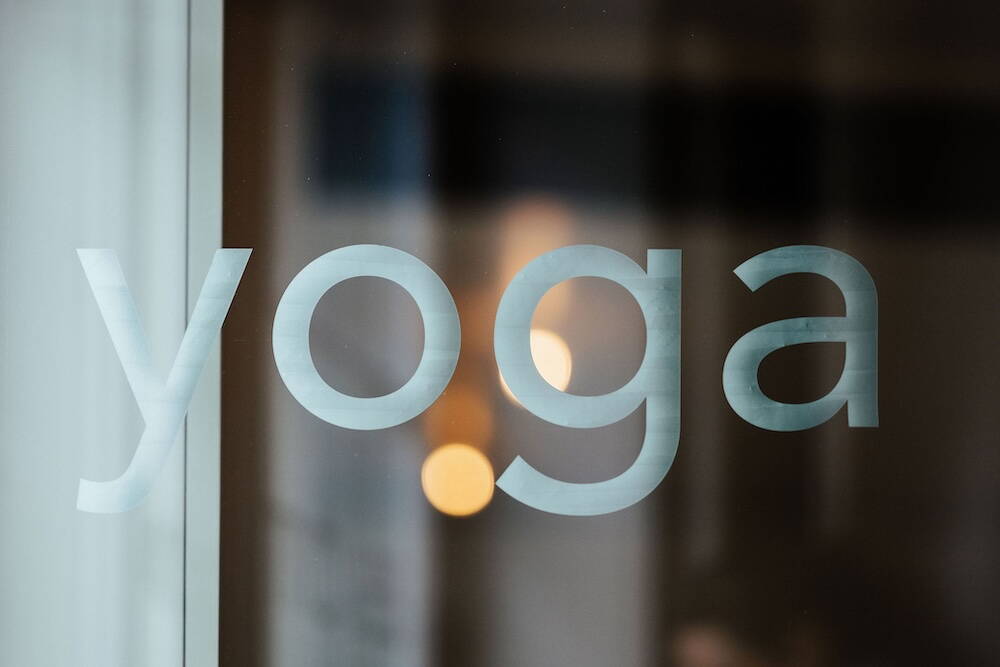 Fenster yogamoves Fenster yogamoves