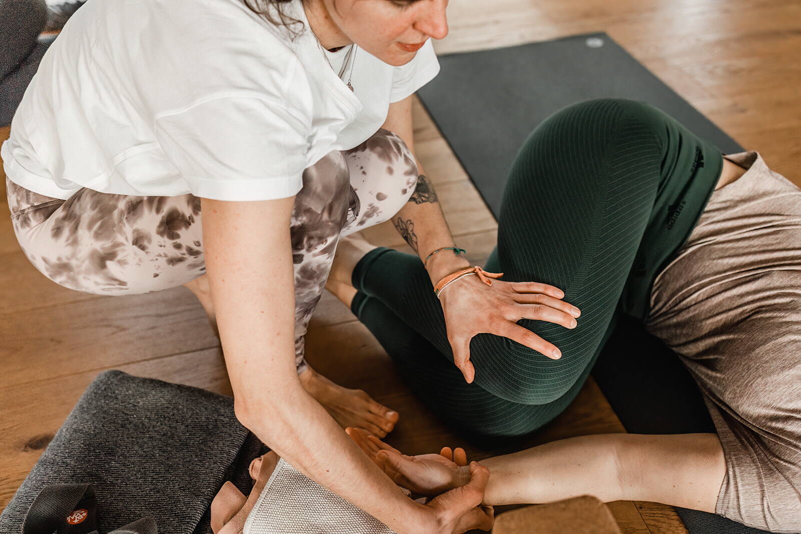 Yoga Adjustment Twist