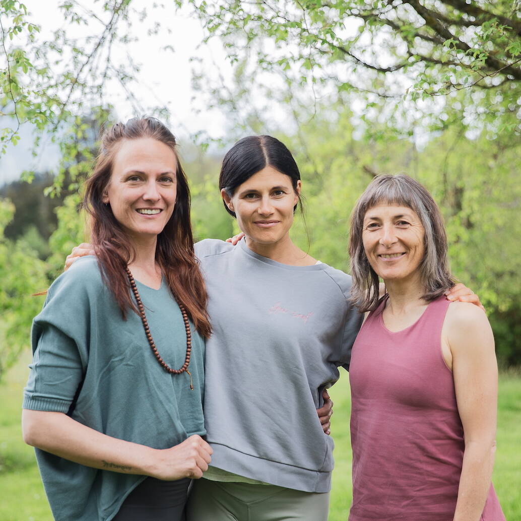 Ausbildnerinnen Yoga Intensive Training Ausbildnerinnen Yoga Intensive Training
